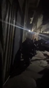 经验丰富的阿姨玩弄挑逗你的龟头很懂对方